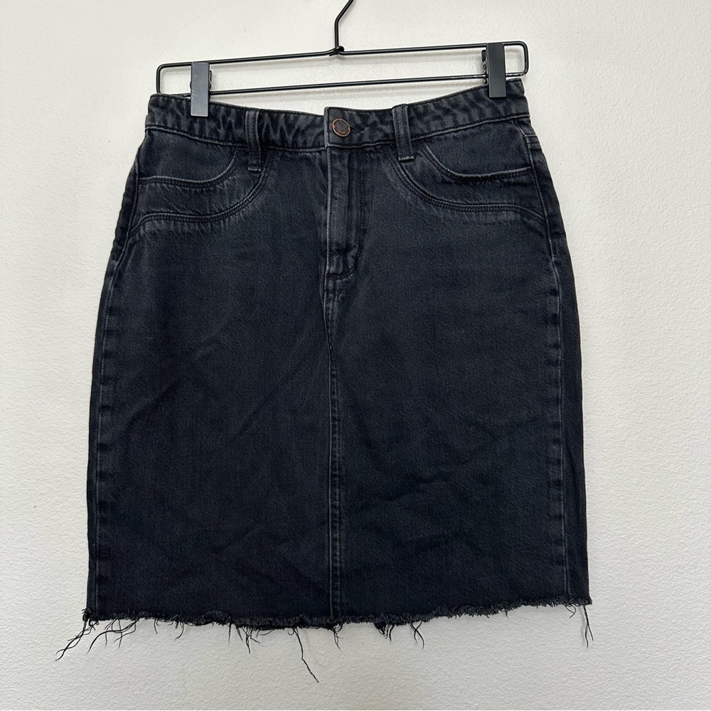Paige washed black raw hem denim pencil skirt women’s size 28